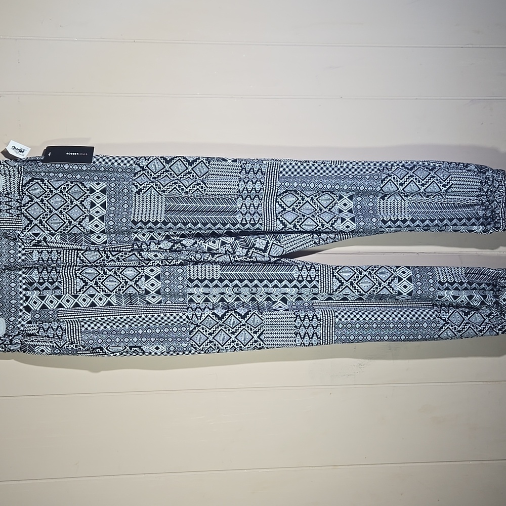 Robert Louis Womens Size Small Black White Geometric Patterned Joggers Pants NWT